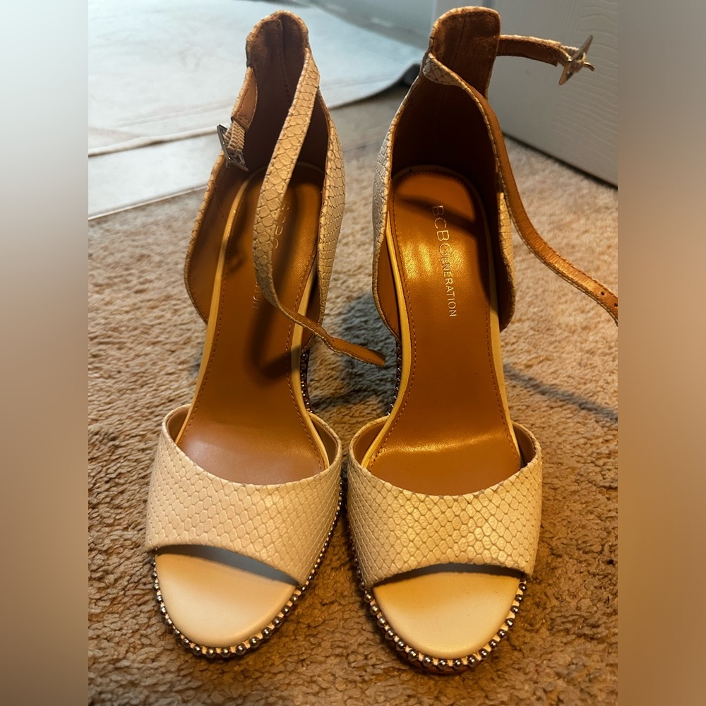 BCBG 4 inch Heels